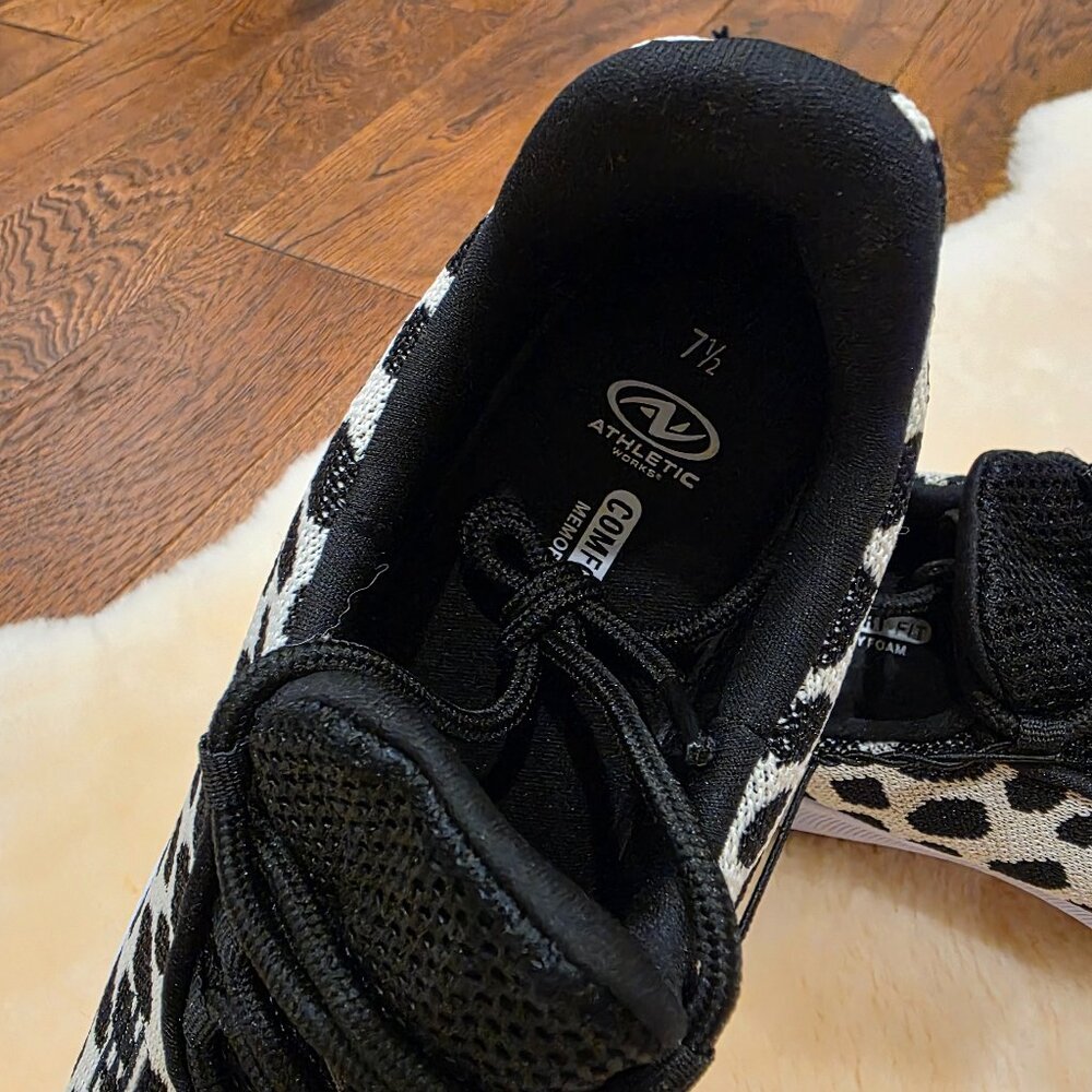 NWT Athletic Works memory foam sneaker size 7.5 - Picture 4 of 4